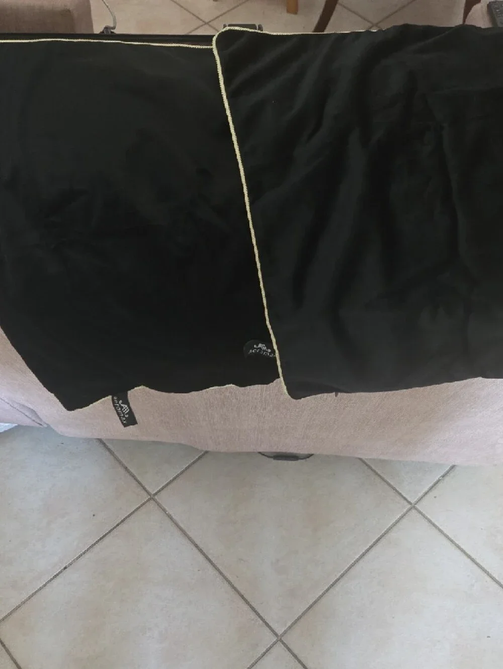 aeromax luxurious black